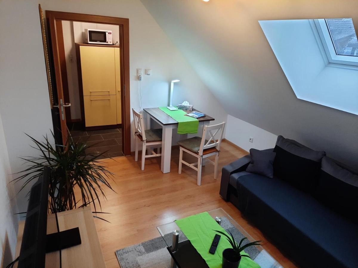 Sarah Klein Aber Fein Appartement Wellesweiler Buitenkant foto