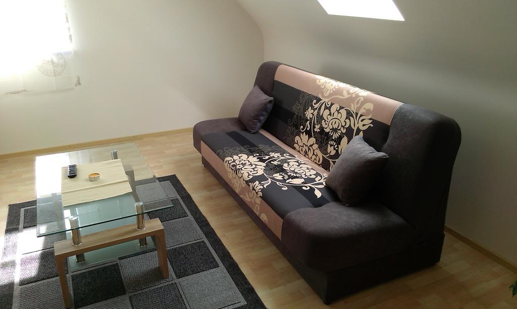 Sarah Klein Aber Fein Appartement Wellesweiler Buitenkant foto